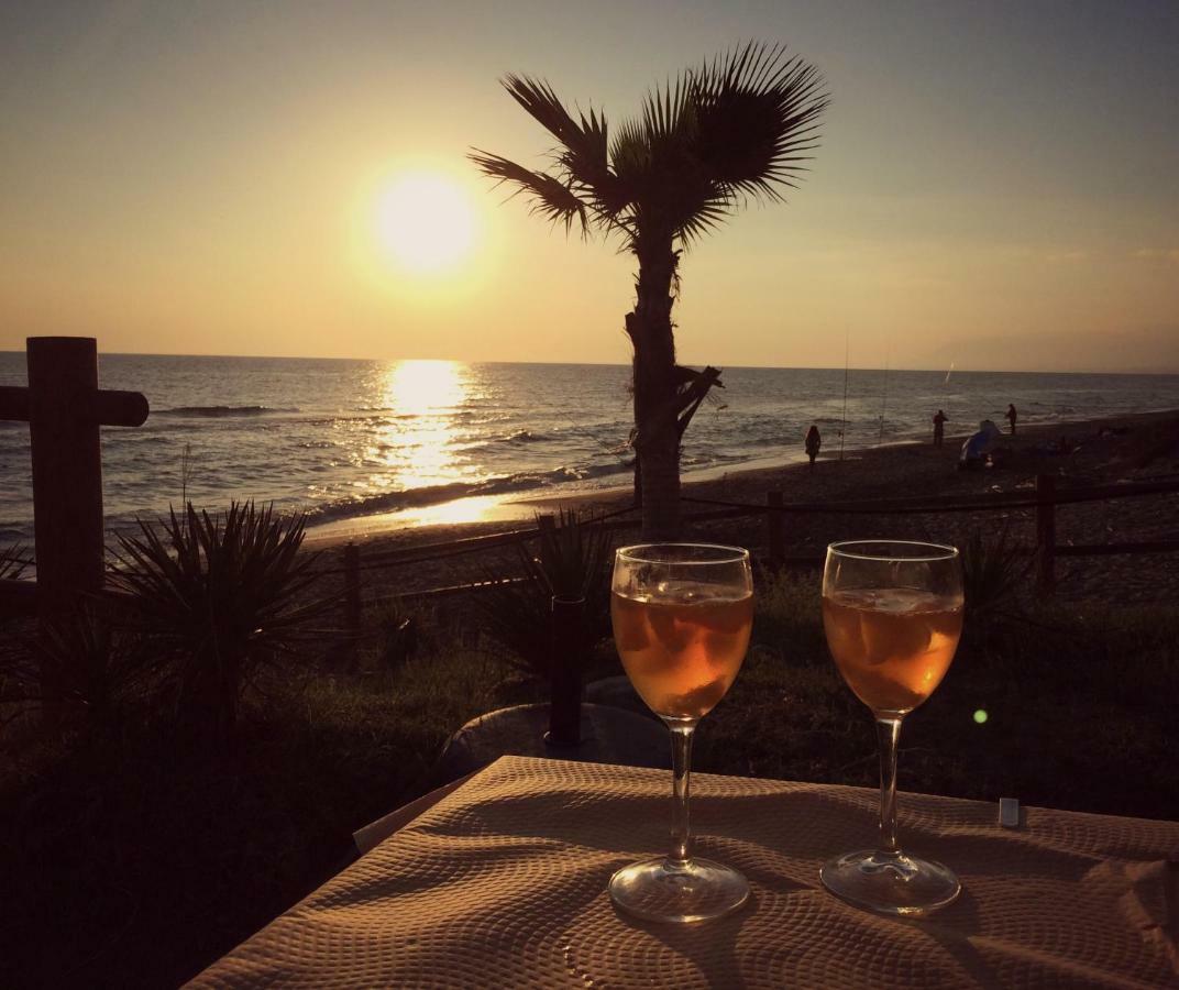 Villa Breeze Boutique Guest Rooms, Marbella Ситио-де-Калаонда Экстерьер фото