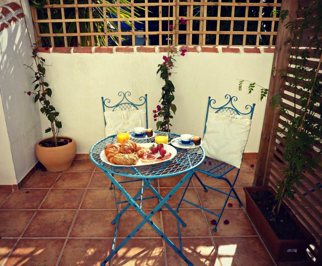 Villa Breeze Boutique Guest Rooms, Marbella Ситио-де-Калаонда Экстерьер фото