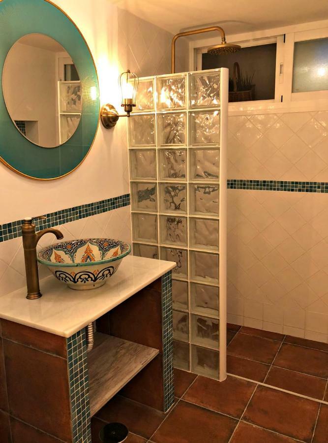Villa Breeze Boutique Guest Rooms, Marbella Ситио-де-Калаонда Экстерьер фото